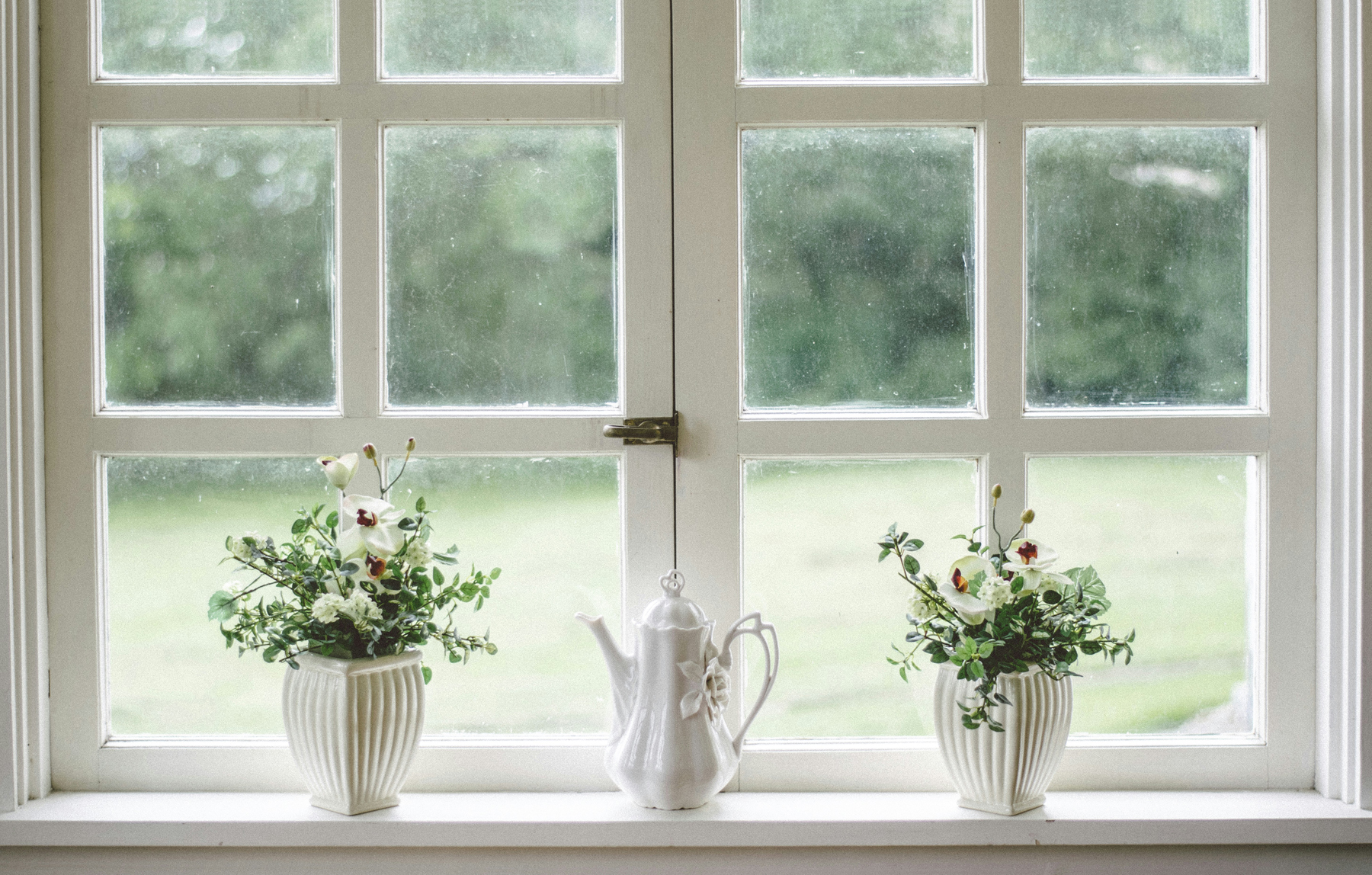 Fenster wird von innen und außen gereinigt